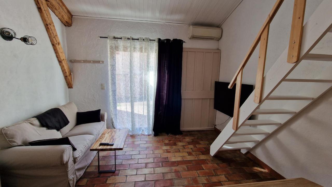 Studio Au Pied De La Sainte Victoire Puyloubier Exterior foto